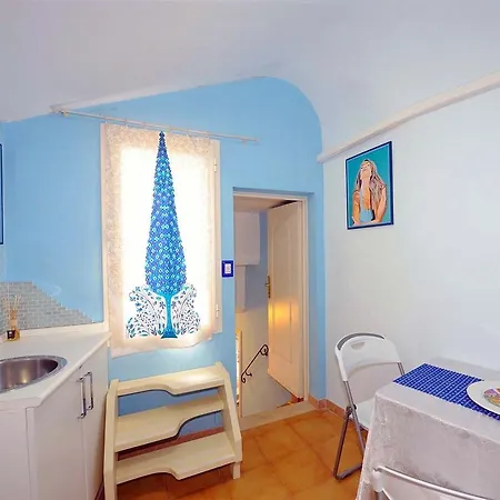 Alla Maison Di Alessia Oda ve Kahvaltı